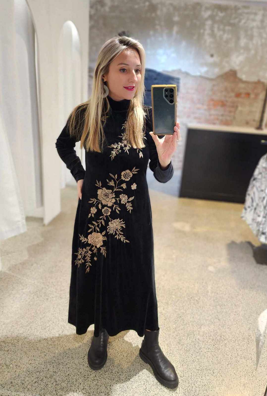 Stretch Velvet Lenon Dress